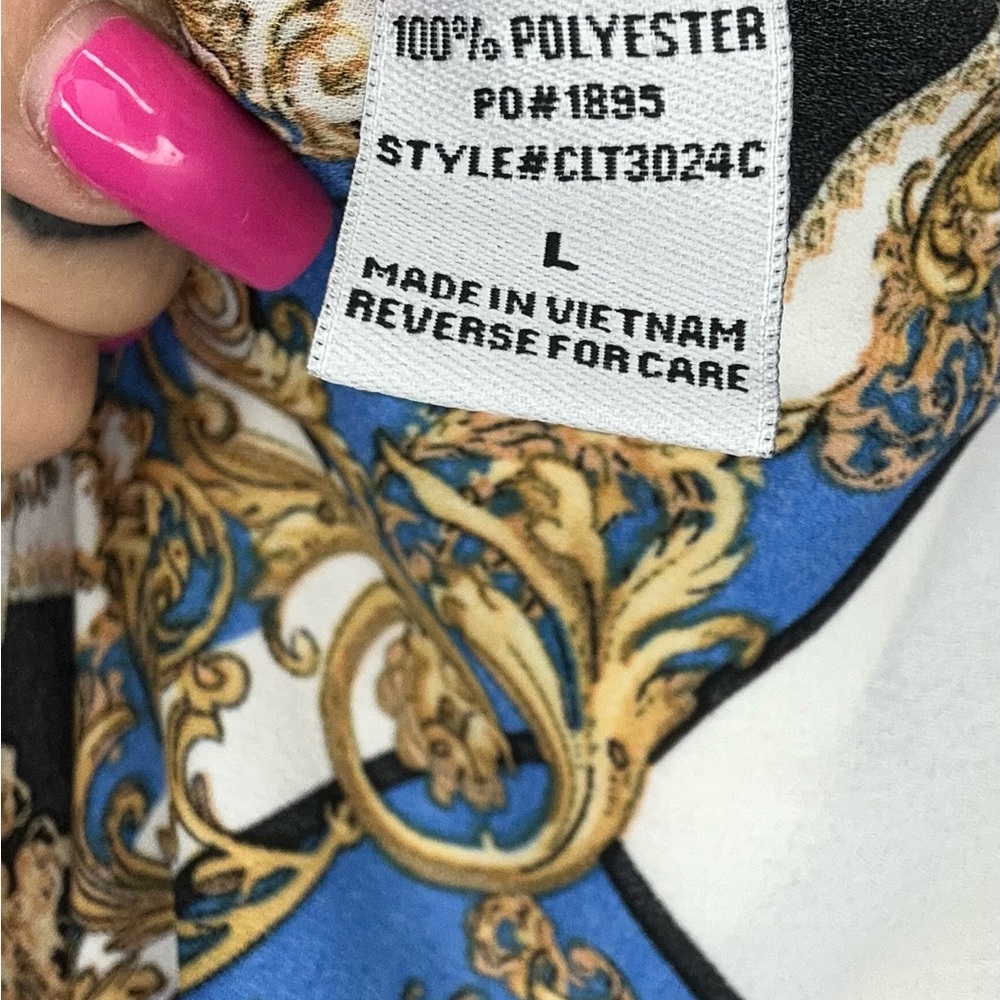 Cute and stylish blouse - Picture 5 of 6